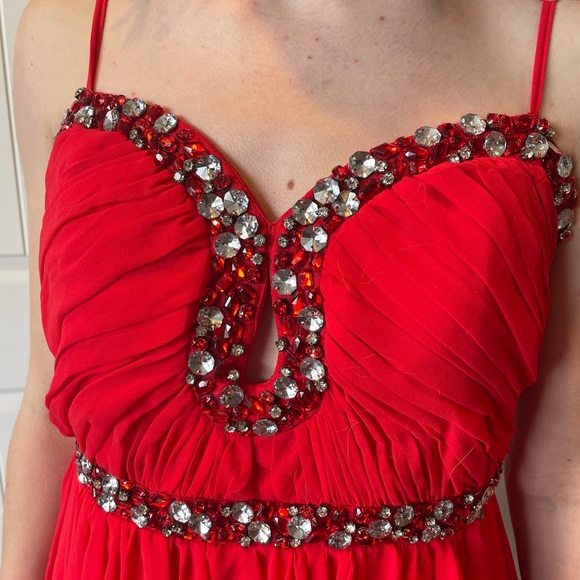 Deb size 13 red dress - Picture 2 of 5